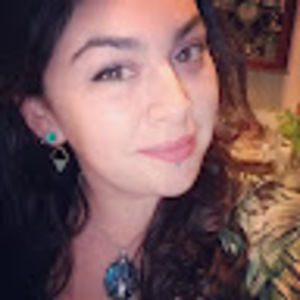 Meet your Posher, Cassandra